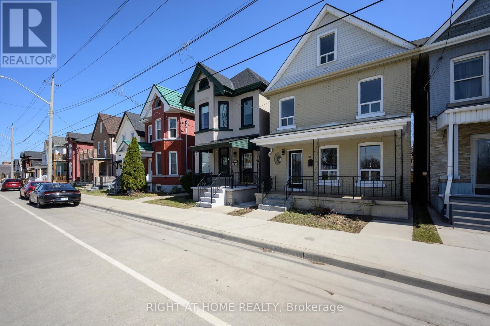 












98 BIRCH AVENUE

,
Hamilton (Gibson),




Ontario
L8L6H7

