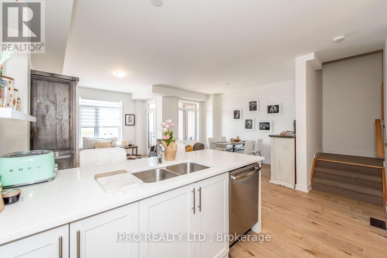 












46 - 590 NORTH SERVICE ROAD

,
Hamilton (Stoney Creek),




Ontario
L8E5A6

