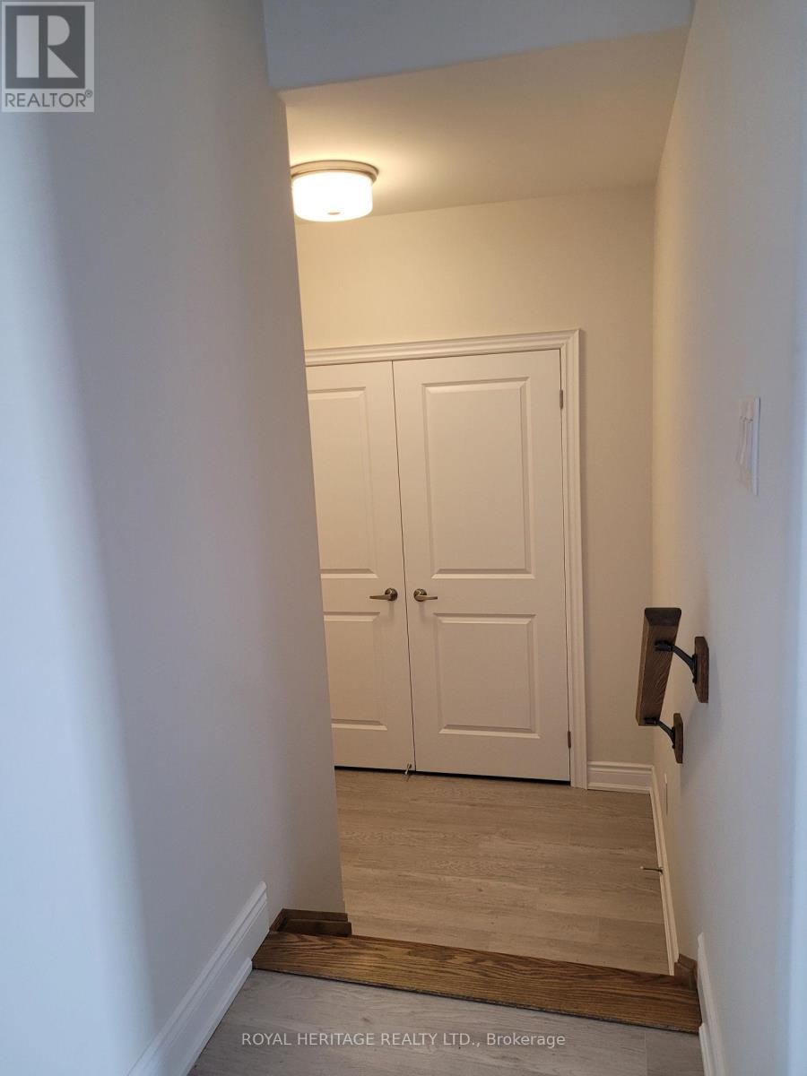 












426 MELLING AVENUE

,
Peterborough North (North),




Ontario
K9H0J2

