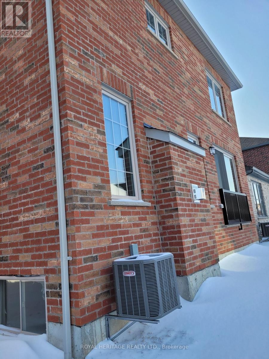 












426 MELLING AVENUE

,
Peterborough North (North),




Ontario
K9H0J2

