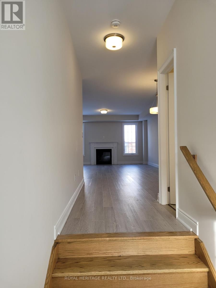 












426 MELLING AVENUE

,
Peterborough North (North),




Ontario
K9H0J2

