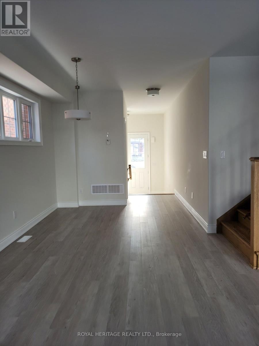 












426 MELLING AVENUE

,
Peterborough North (North),




Ontario
K9H0J2

