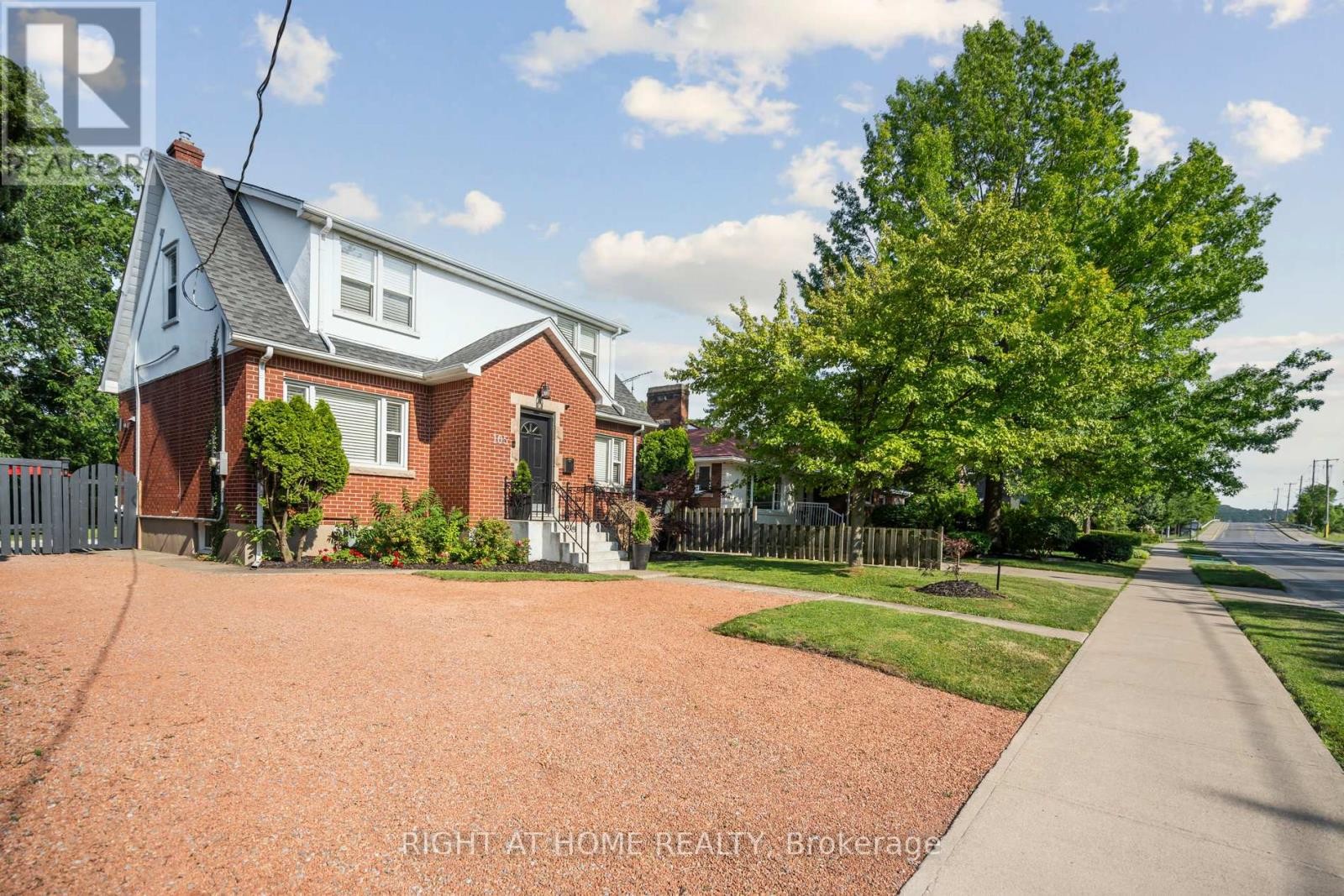 












105 GLENRIDGE AVENUE

,
St. Catharines (Old Glenridge),




Ontario
L2R4X5

