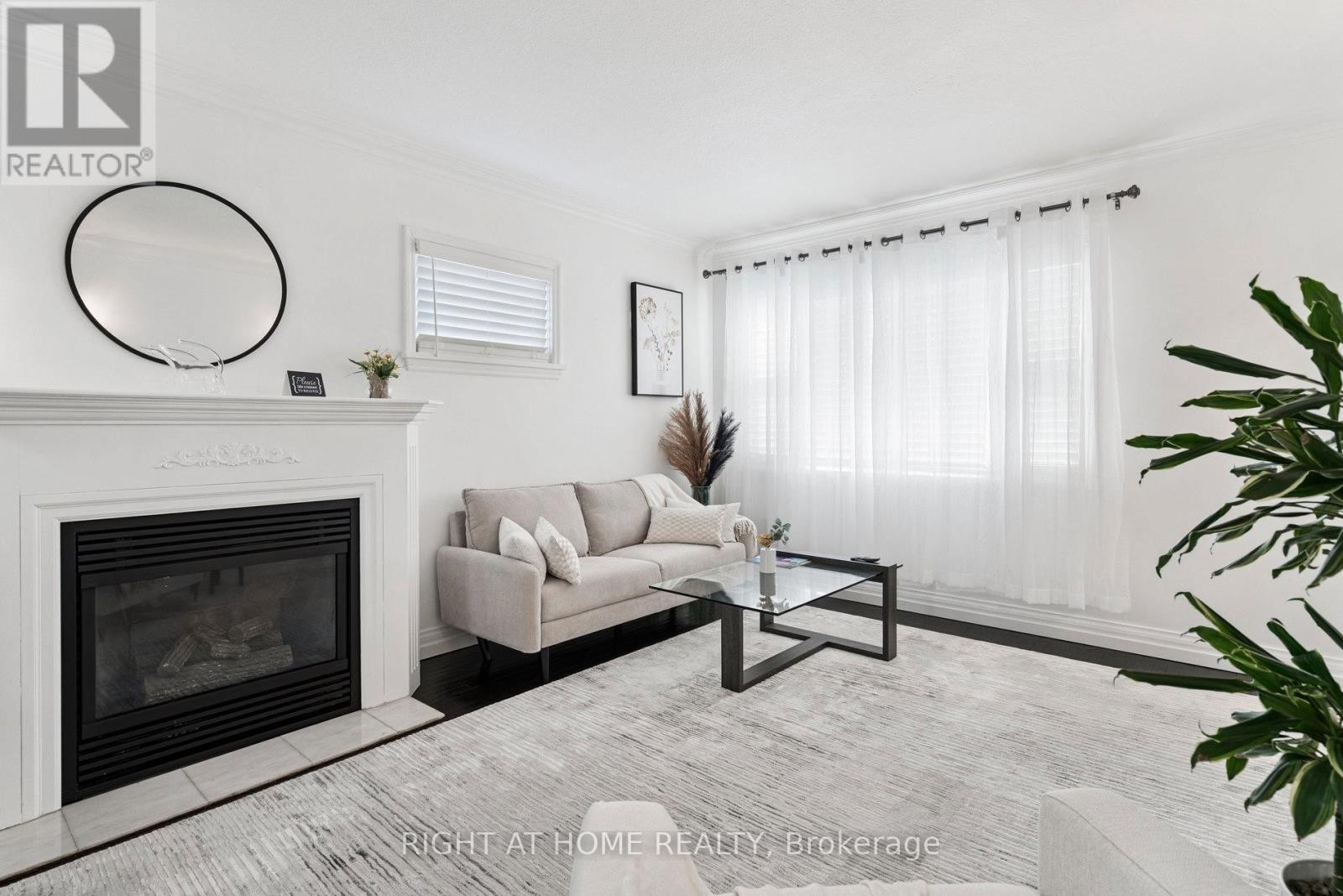 












105 GLENRIDGE AVENUE

,
St. Catharines (Old Glenridge),




Ontario
L2R4X5

