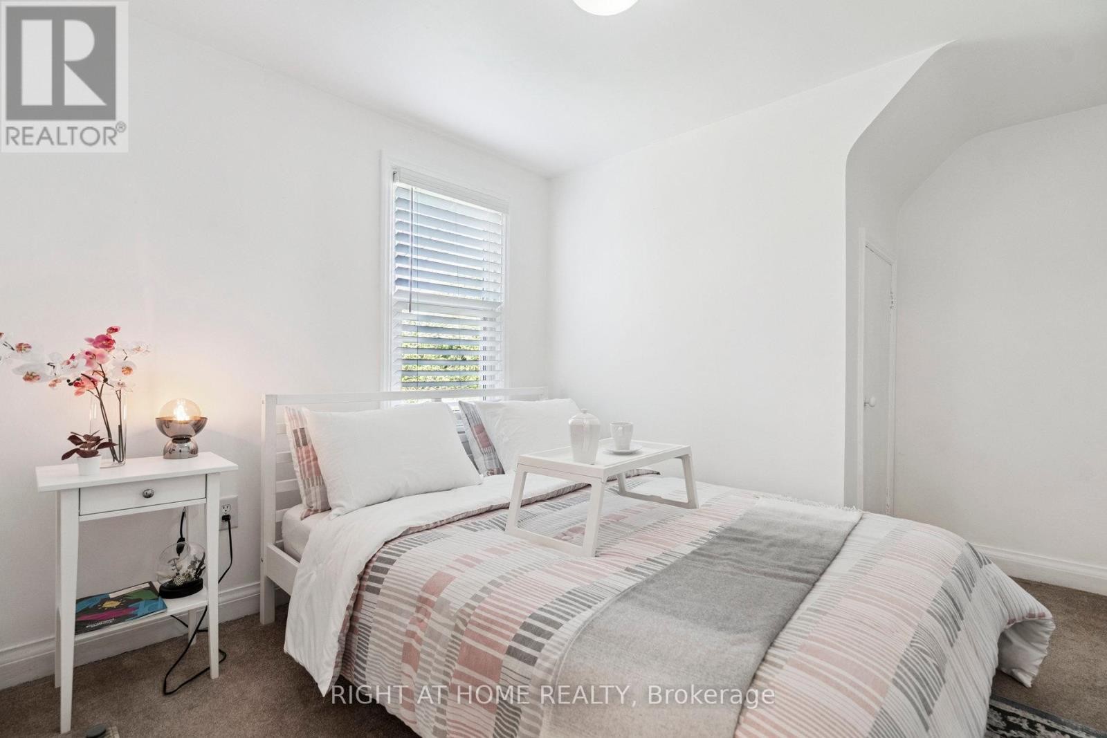 












105 GLENRIDGE AVENUE

,
St. Catharines (Old Glenridge),




Ontario
L2R4X5

