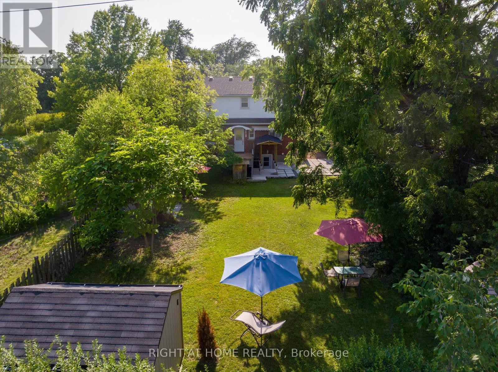 












105 GLENRIDGE AVENUE

,
St. Catharines (Old Glenridge),




Ontario
L2R4X5

