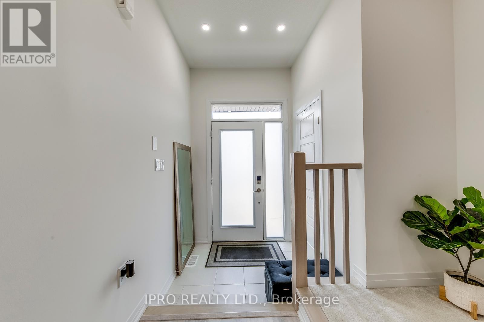 












43 GEORGE BRIER DRIVE W

,
Brant (Paris),




Ontario
N3L0L8

