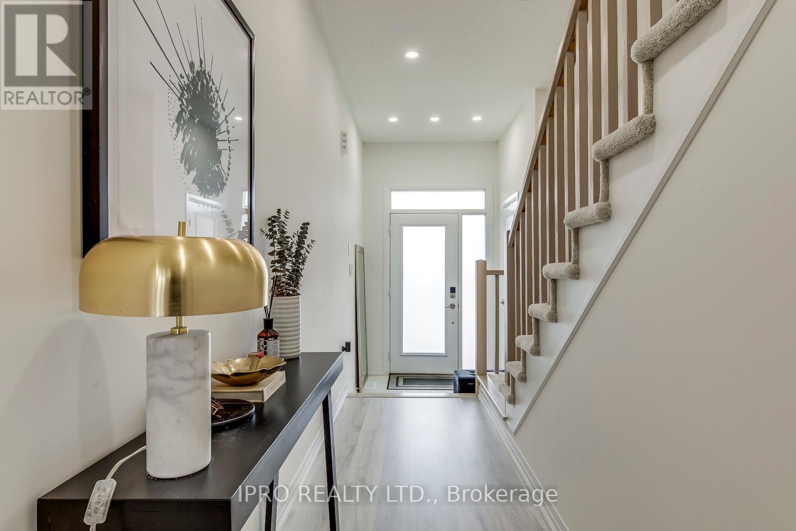 












43 GEORGE BRIER DRIVE W

,
Brant (Paris),




Ontario
N3L0L8

