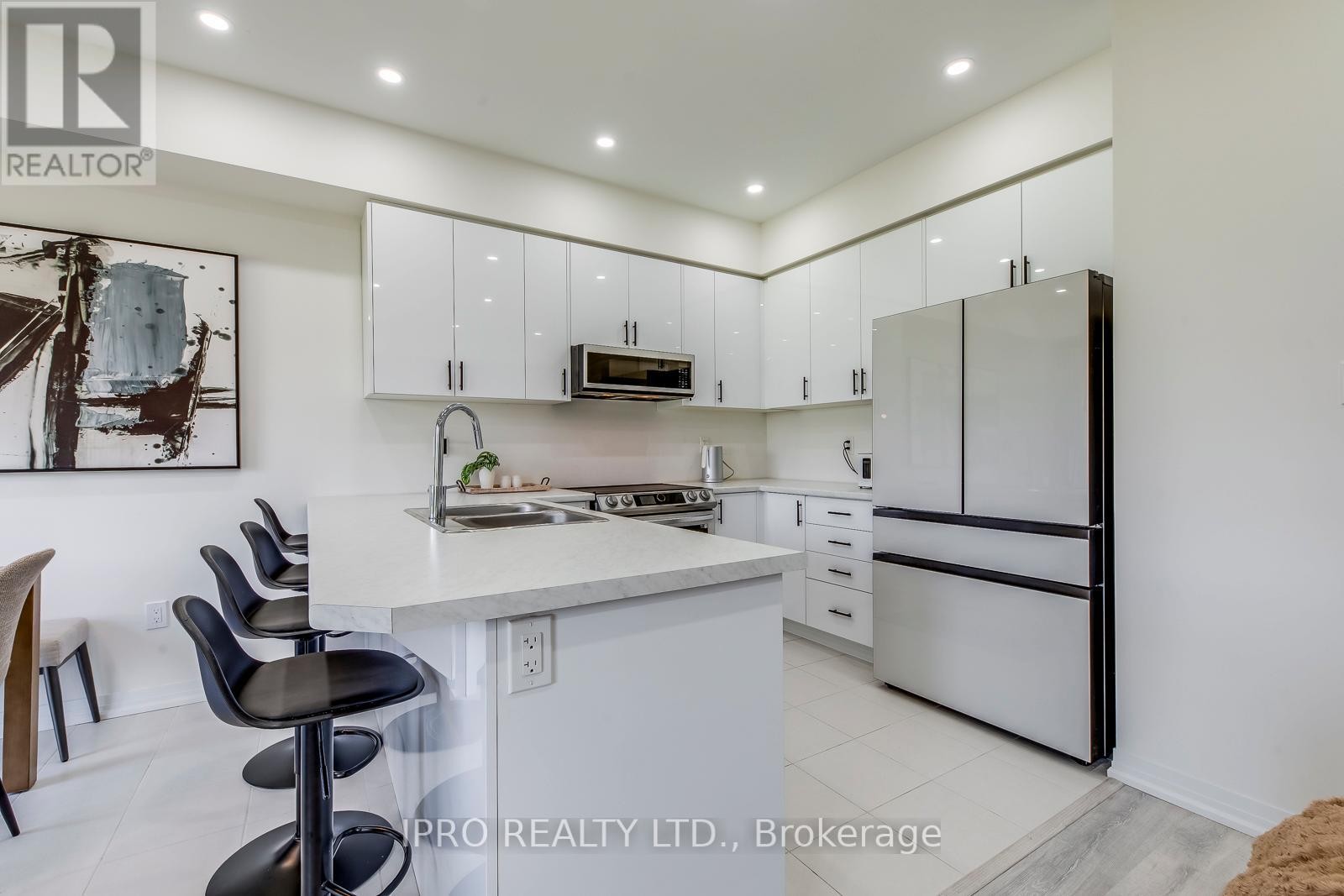 












43 GEORGE BRIER DRIVE W

,
Brant (Paris),




Ontario
N3L0L8


