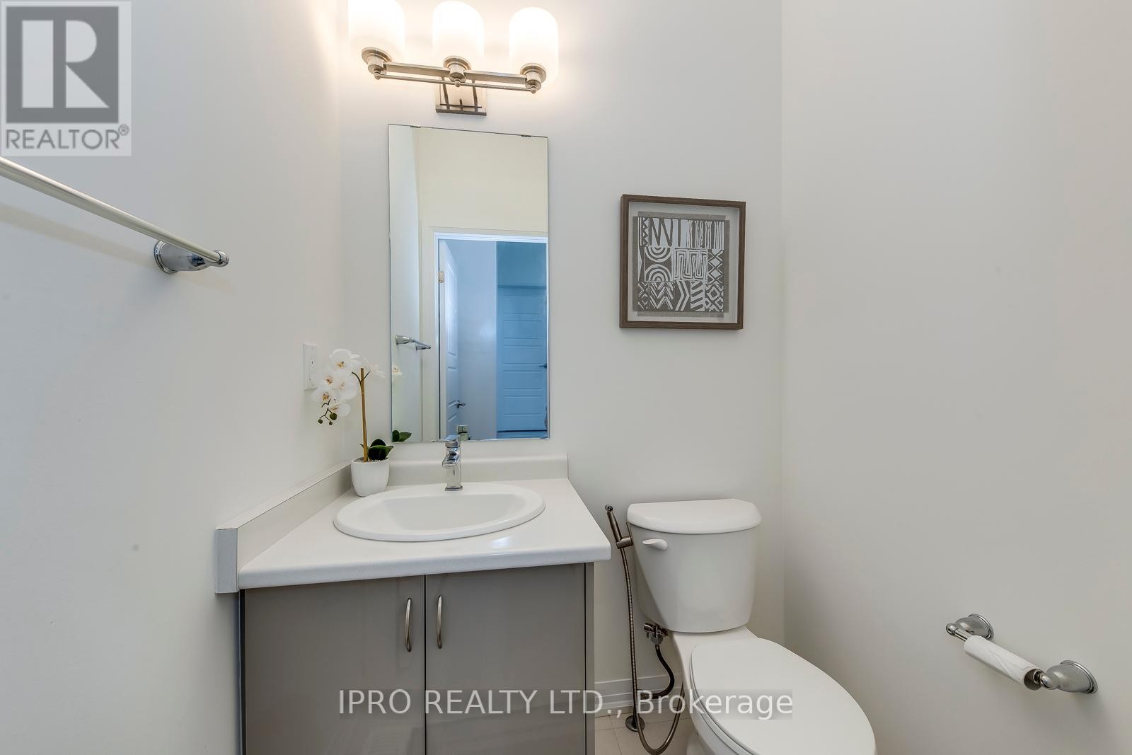 












43 GEORGE BRIER DRIVE W

,
Brant (Paris),




Ontario
N3L0L8

