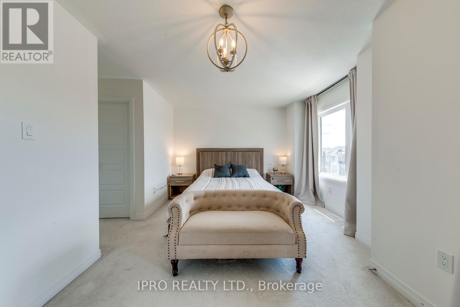 












43 GEORGE BRIER DRIVE W

,
Brant (Paris),




Ontario
N3L0L8

