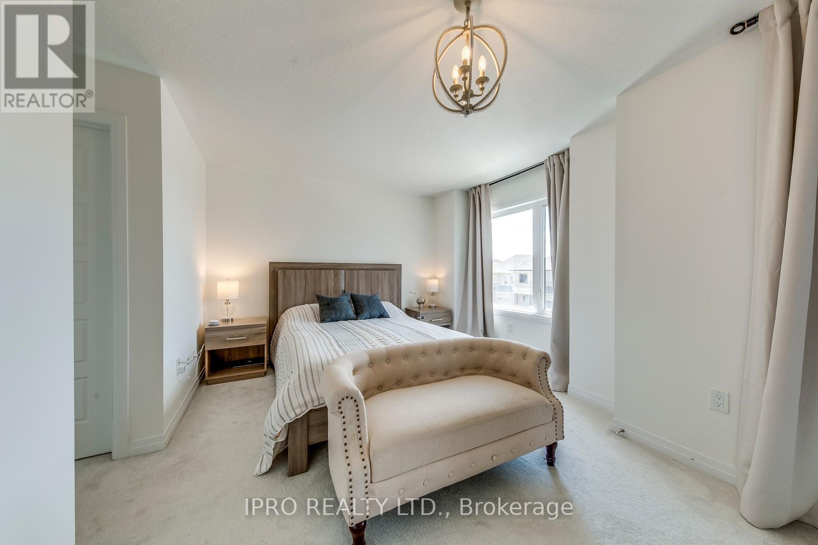 












43 GEORGE BRIER DRIVE W

,
Brant (Paris),




Ontario
N3L0L8

