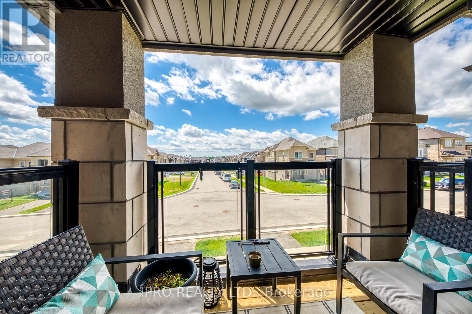 












43 GEORGE BRIER DRIVE W

,
Brant (Paris),




Ontario
N3L0L8

