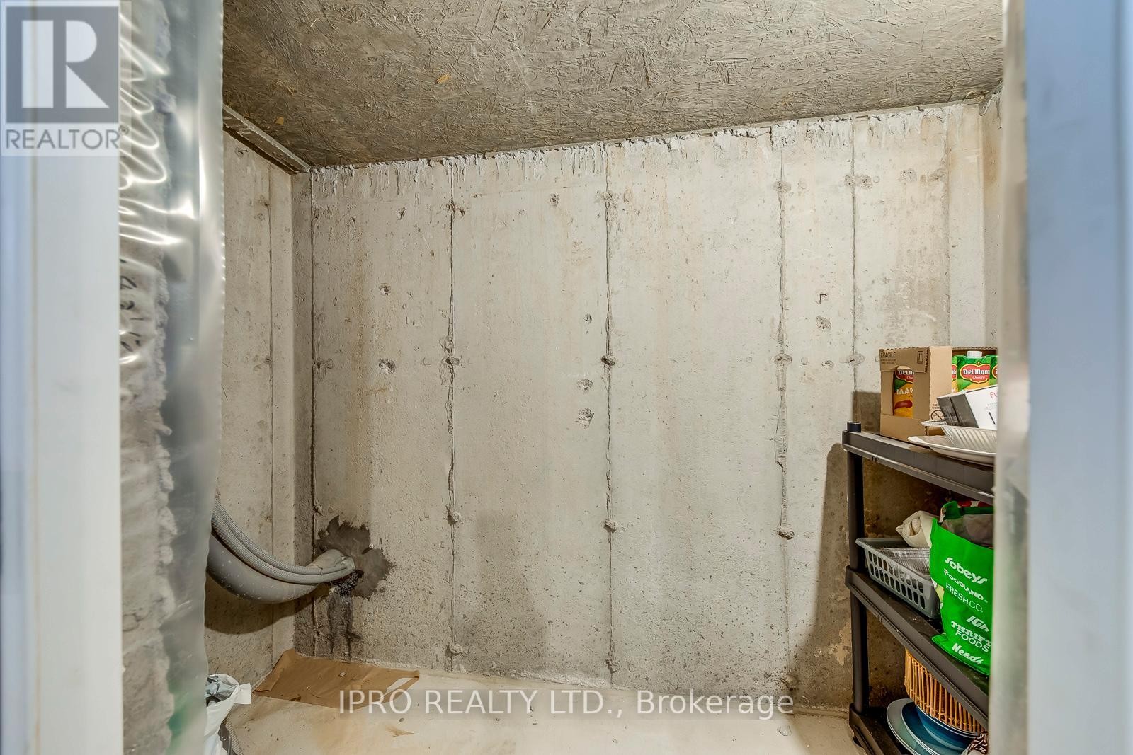












43 GEORGE BRIER DRIVE W

,
Brant (Paris),




Ontario
N3L0L8

