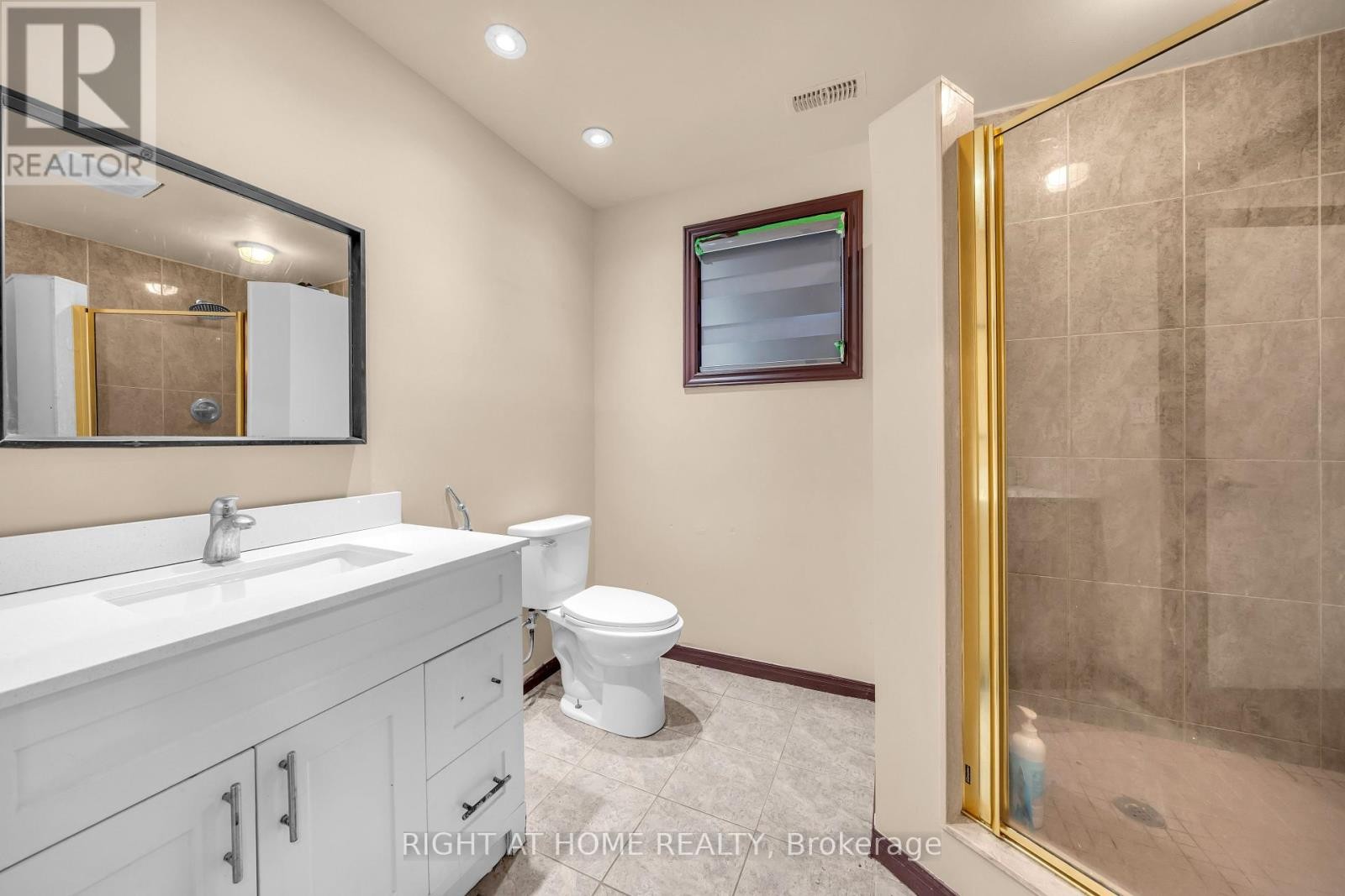 












7651 SWAN STREET

,
Niagara Falls (Ascot),




Ontario
L2H2R1

