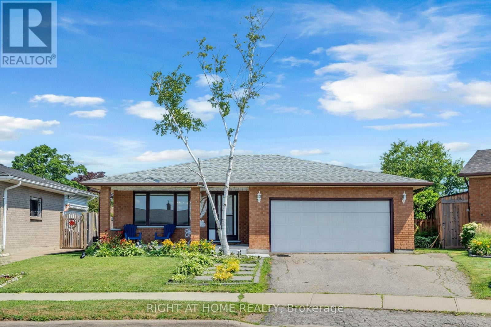 












7651 SWAN STREET

,
Niagara Falls (Ascot),




Ontario
L2H2R1

