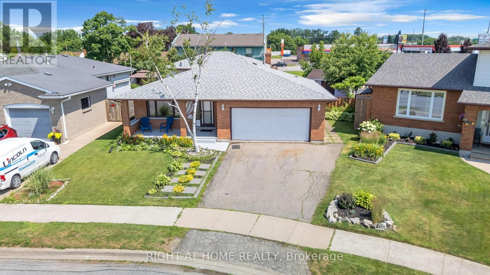 












7651 SWAN STREET

,
Niagara Falls (Ascot),




Ontario
L2H2R1

