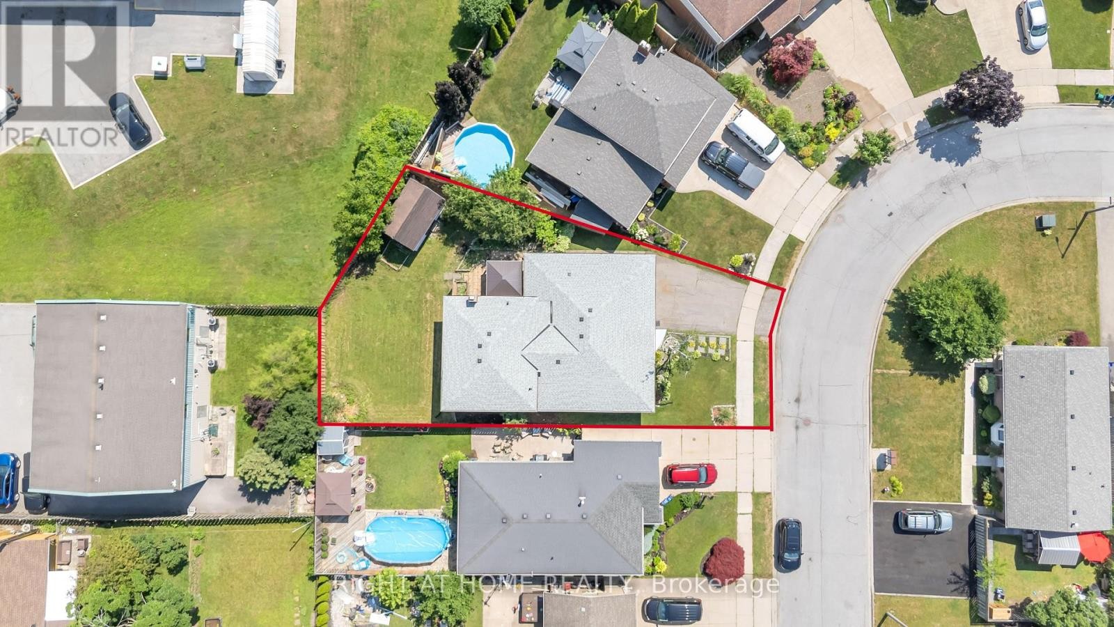 












7651 SWAN STREET

,
Niagara Falls (Ascot),




Ontario
L2H2R1

