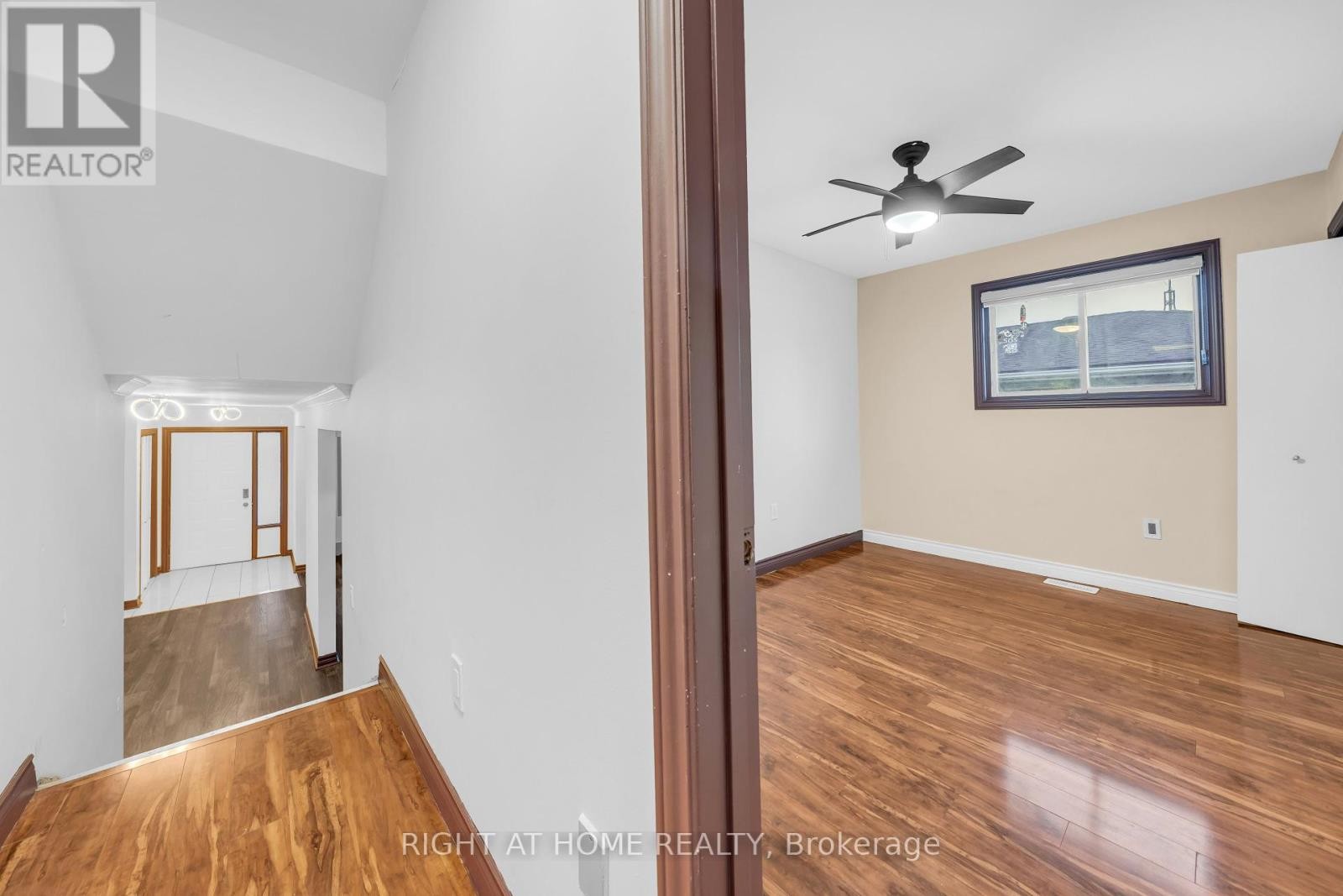 












7651 SWAN STREET

,
Niagara Falls (Ascot),




Ontario
L2H2R1

