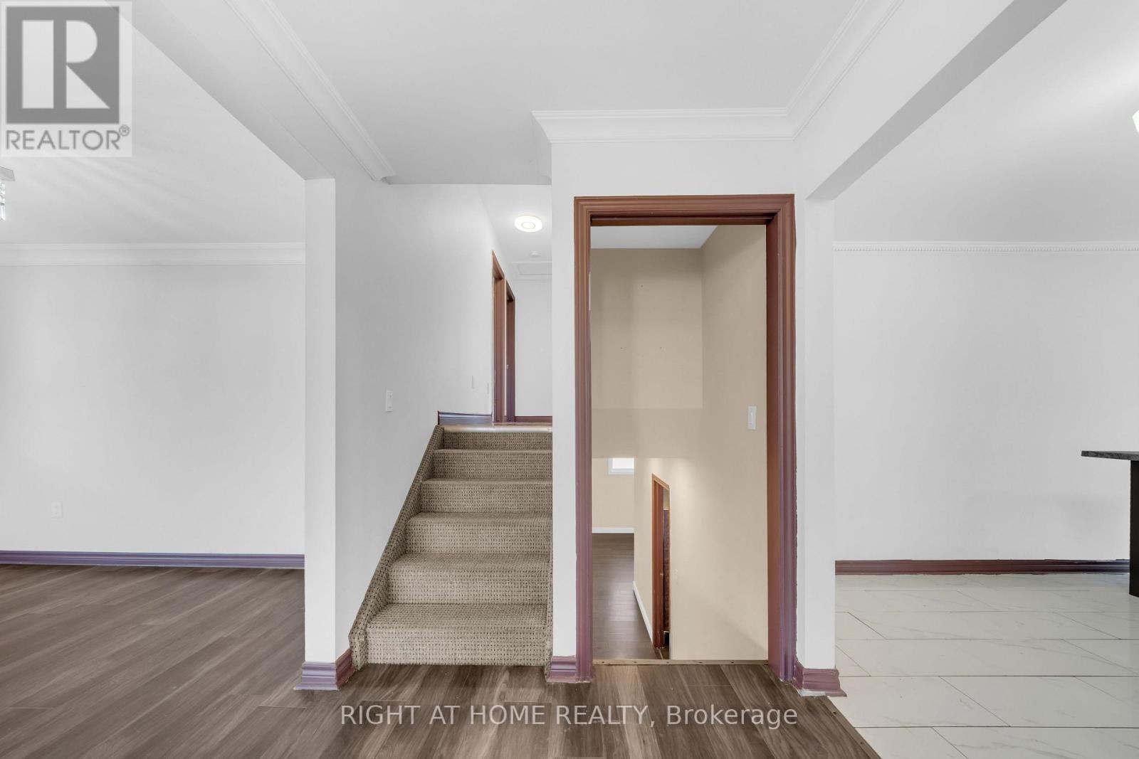 












7651 SWAN STREET

,
Niagara Falls (Ascot),




Ontario
L2H2R1

