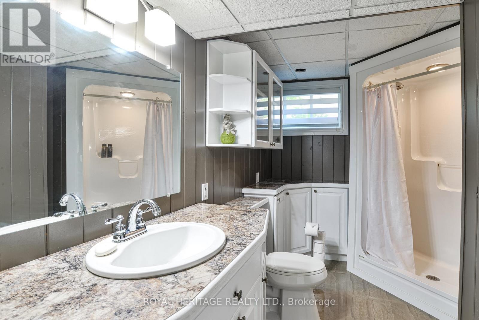 












120 HUTCHESON BEACH ROAD

,
Huntsville (Chaffey),




Ontario
P1H1N4

