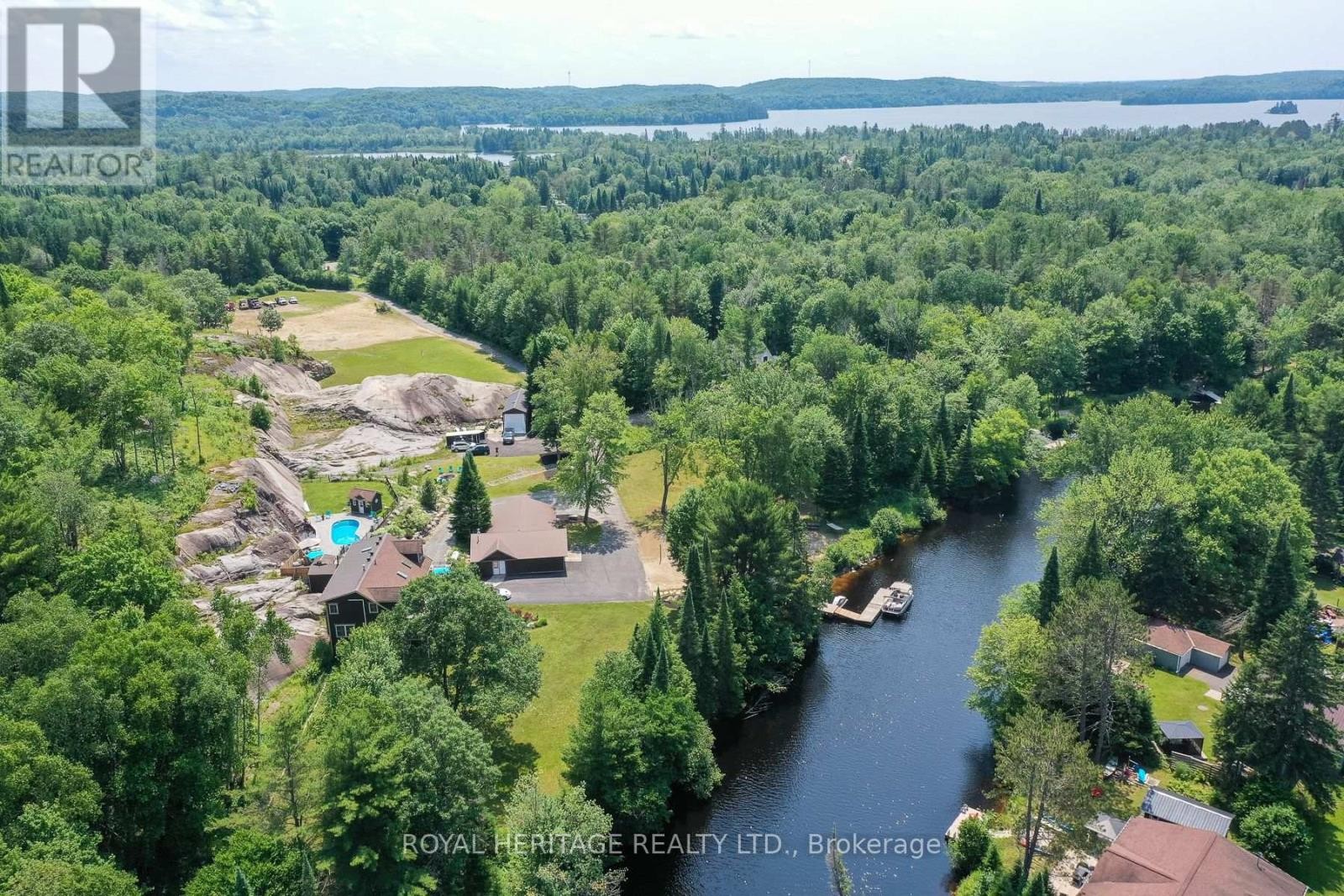 












120 HUTCHESON BEACH ROAD

,
Huntsville (Chaffey),




Ontario
P1H1N4

