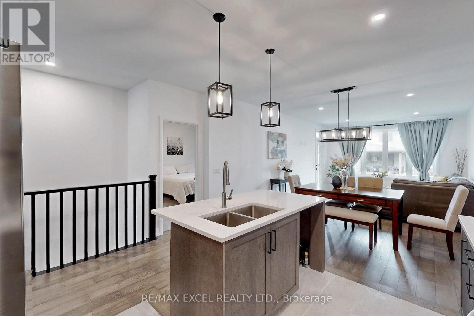 












3924 MITCHELL CRESCENT

,
Fort Erie (Black Creek),




Ontario
L0S1S0

