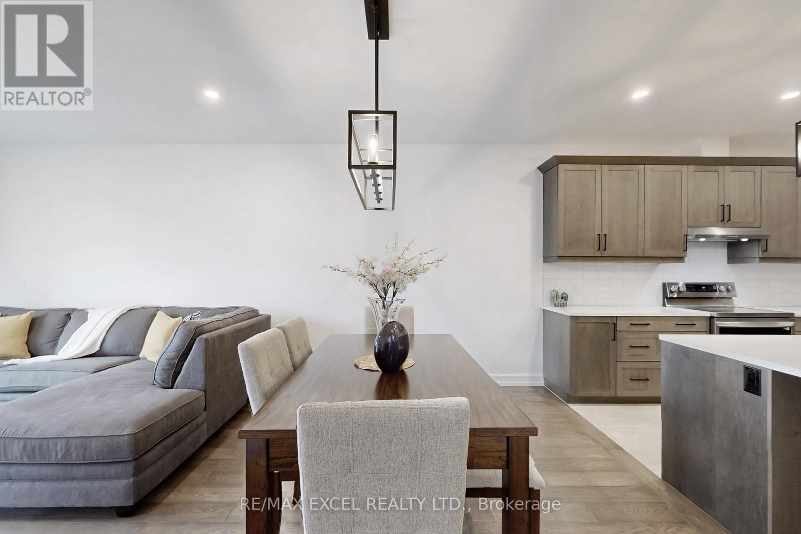 












3924 MITCHELL CRESCENT

,
Fort Erie (Black Creek),




Ontario
L0S1S0

