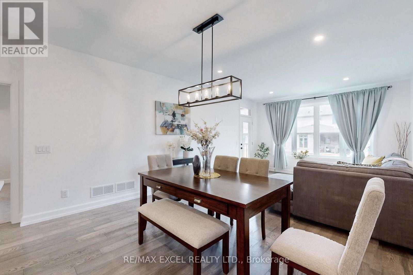 












3924 MITCHELL CRESCENT

,
Fort Erie (Black Creek),




Ontario
L0S1S0


