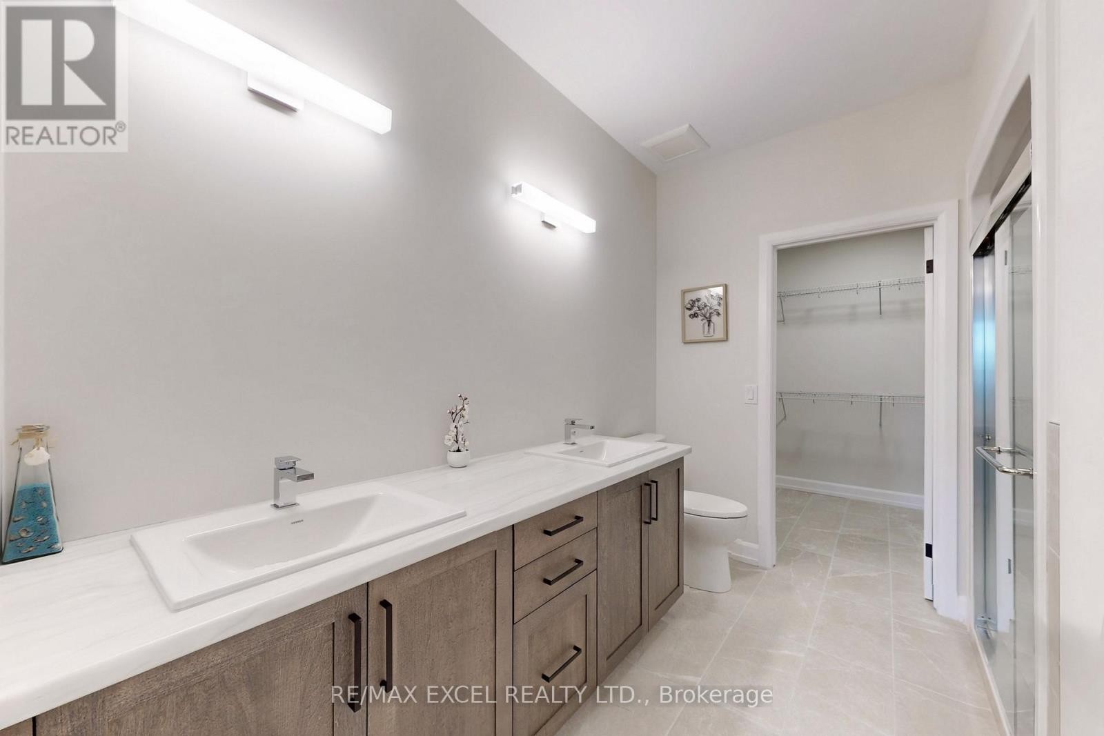 












3924 MITCHELL CRESCENT

,
Fort Erie (Black Creek),




Ontario
L0S1S0

