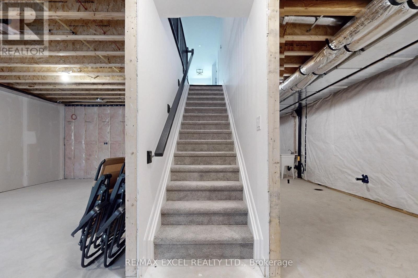 












3924 MITCHELL CRESCENT

,
Fort Erie (Black Creek),




Ontario
L0S1S0

