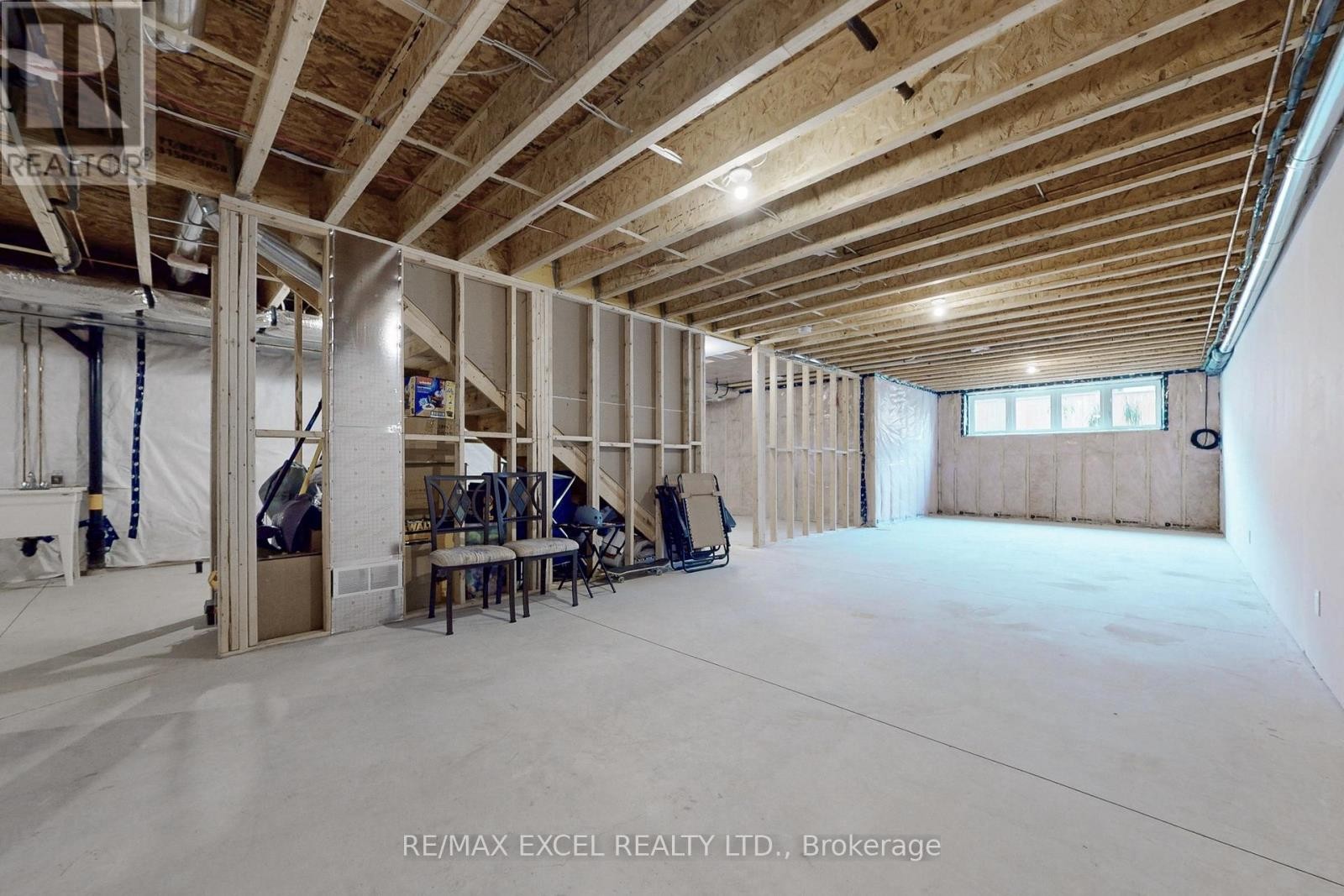 












3924 MITCHELL CRESCENT

,
Fort Erie (Black Creek),




Ontario
L0S1S0

