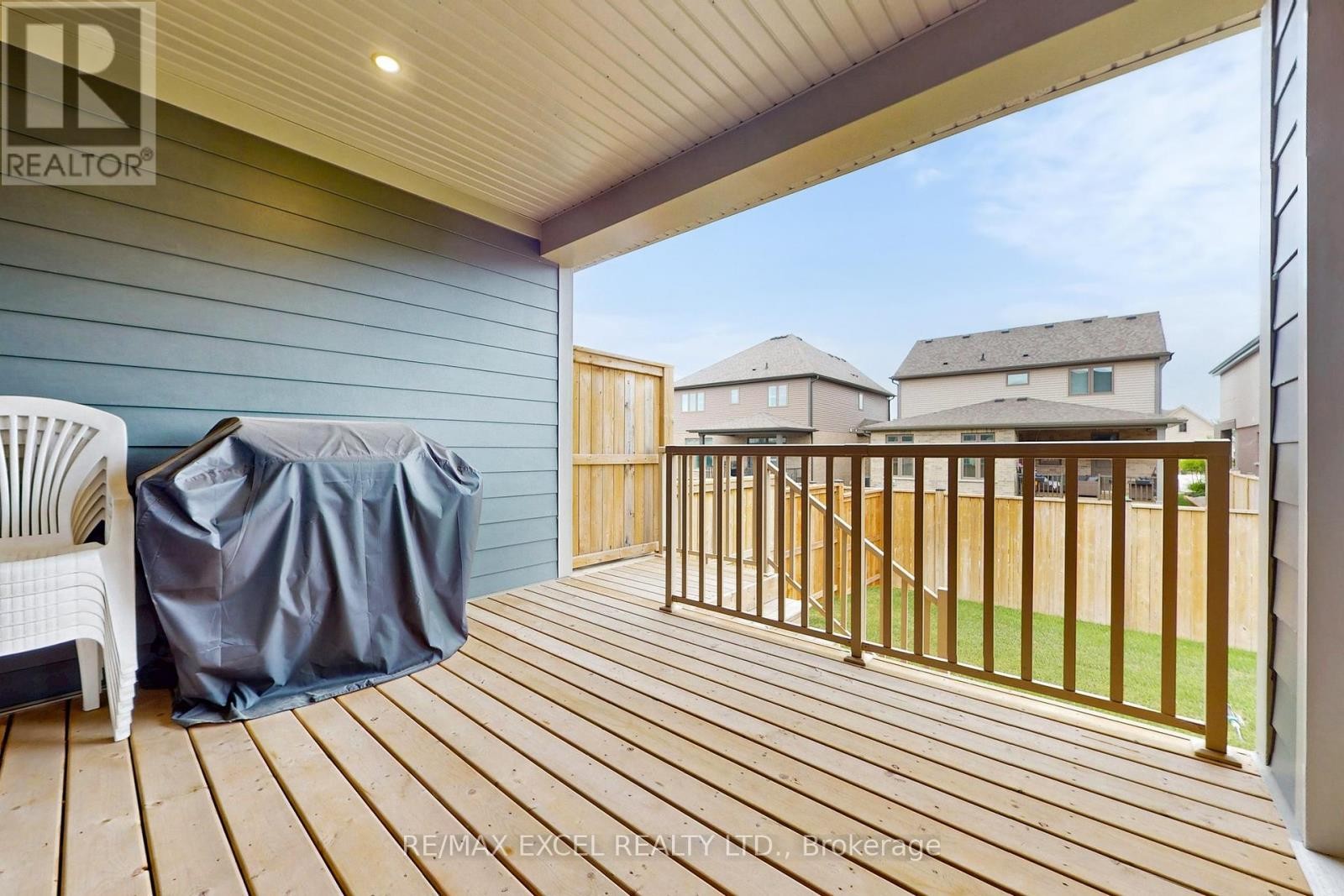 












3924 MITCHELL CRESCENT

,
Fort Erie (Black Creek),




Ontario
L0S1S0

