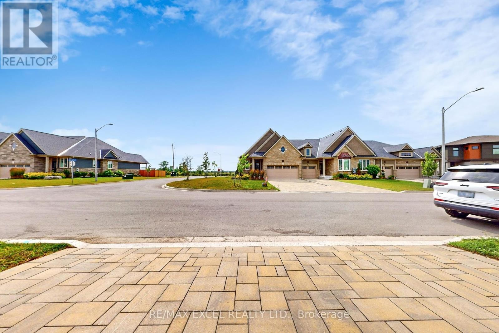 












3924 MITCHELL CRESCENT

,
Fort Erie (Black Creek),




Ontario
L0S1S0

