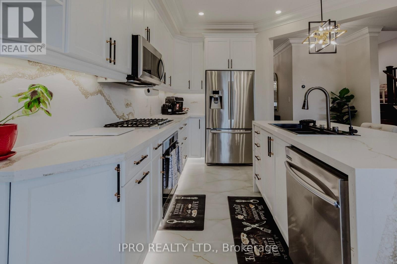 












12 BANKFIELD CRESCENT

,
Hamilton (Stoney Creek Mountain),




Ontario
L8J0B9

