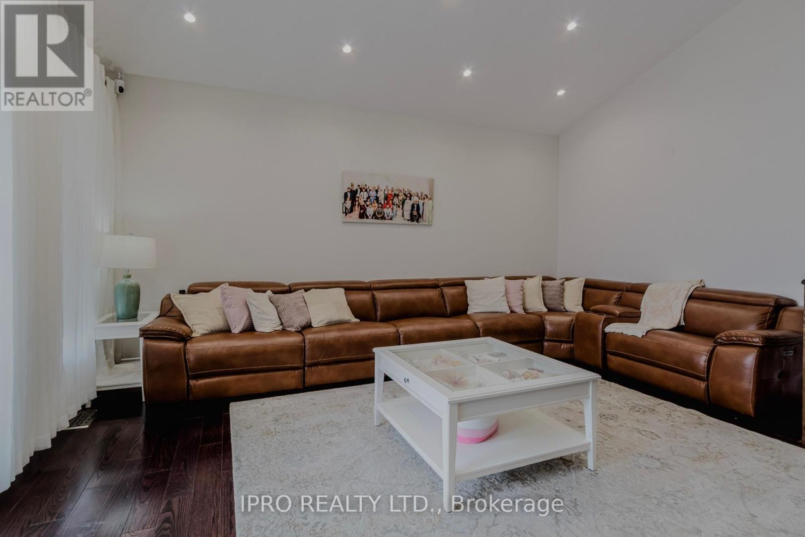 












12 BANKFIELD CRESCENT

,
Hamilton (Stoney Creek Mountain),




Ontario
L8J0B9

