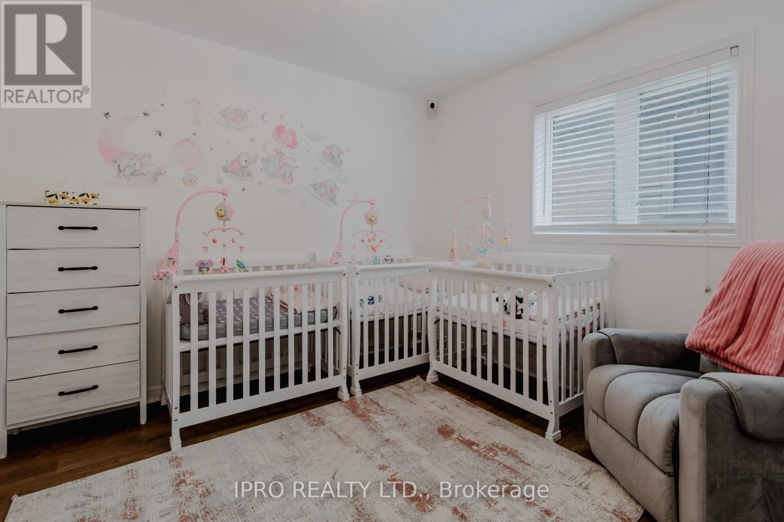 












12 BANKFIELD CRESCENT

,
Hamilton (Stoney Creek Mountain),




Ontario
L8J0B9

