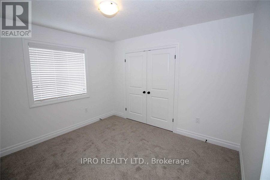 












172 WALSH STREET

,
Wellington North (Arthur),




Ontario
N0G1A0

