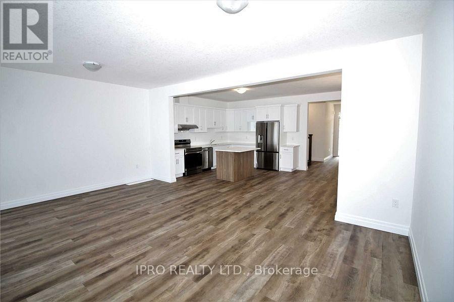 












172 WALSH STREET

,
Wellington North (Arthur),




Ontario
N0G1A0

