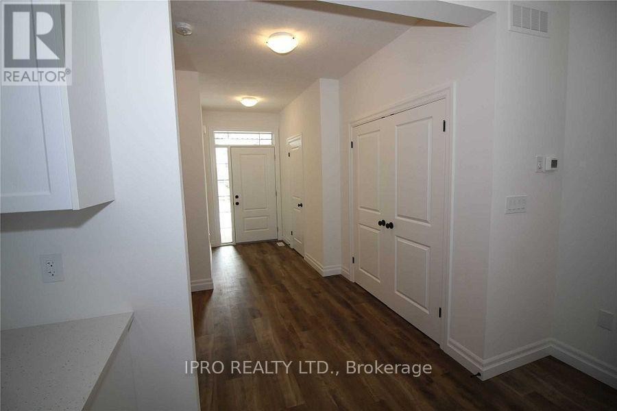 












172 WALSH STREET

,
Wellington North (Arthur),




Ontario
N0G1A0

