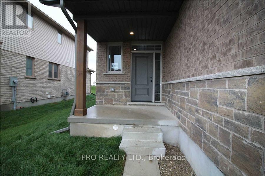 












172 WALSH STREET

,
Wellington North (Arthur),




Ontario
N0G1A0


