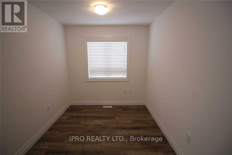 












172 WALSH STREET

,
Wellington North (Arthur),




Ontario
N0G1A0


