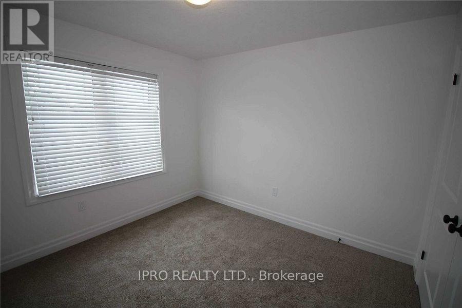 












172 WALSH STREET

,
Wellington North (Arthur),




Ontario
N0G1A0

