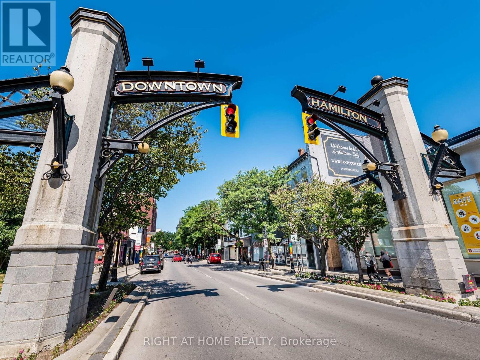 












302 - 283 KING STREET

,
Hamilton (Beasley),




Ontario
L8N1B9

