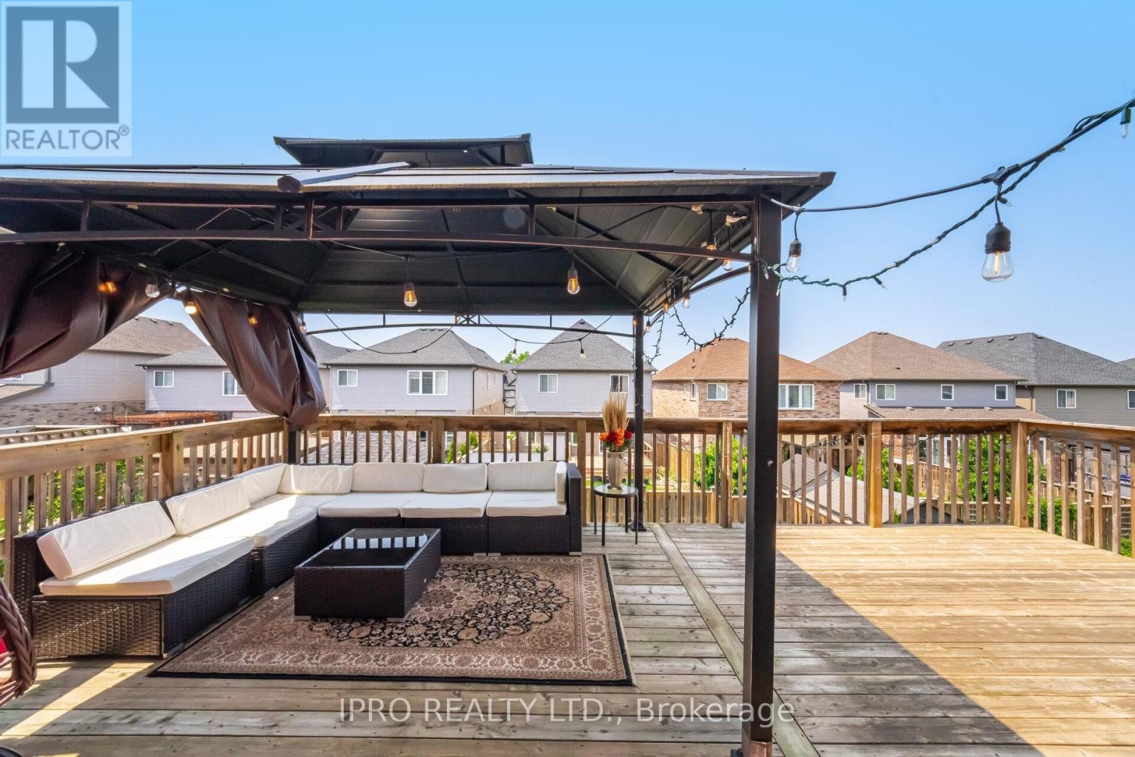 












132 COKER CRESCENT

,
Guelph/Eramosa (Rockwood),




Ontario
N0B2K0

