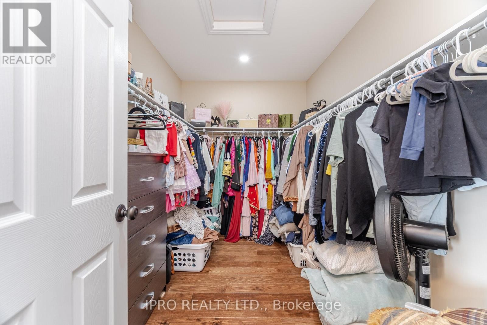 












132 COKER CRESCENT

,
Guelph/Eramosa (Rockwood),




Ontario
N0B2K0

