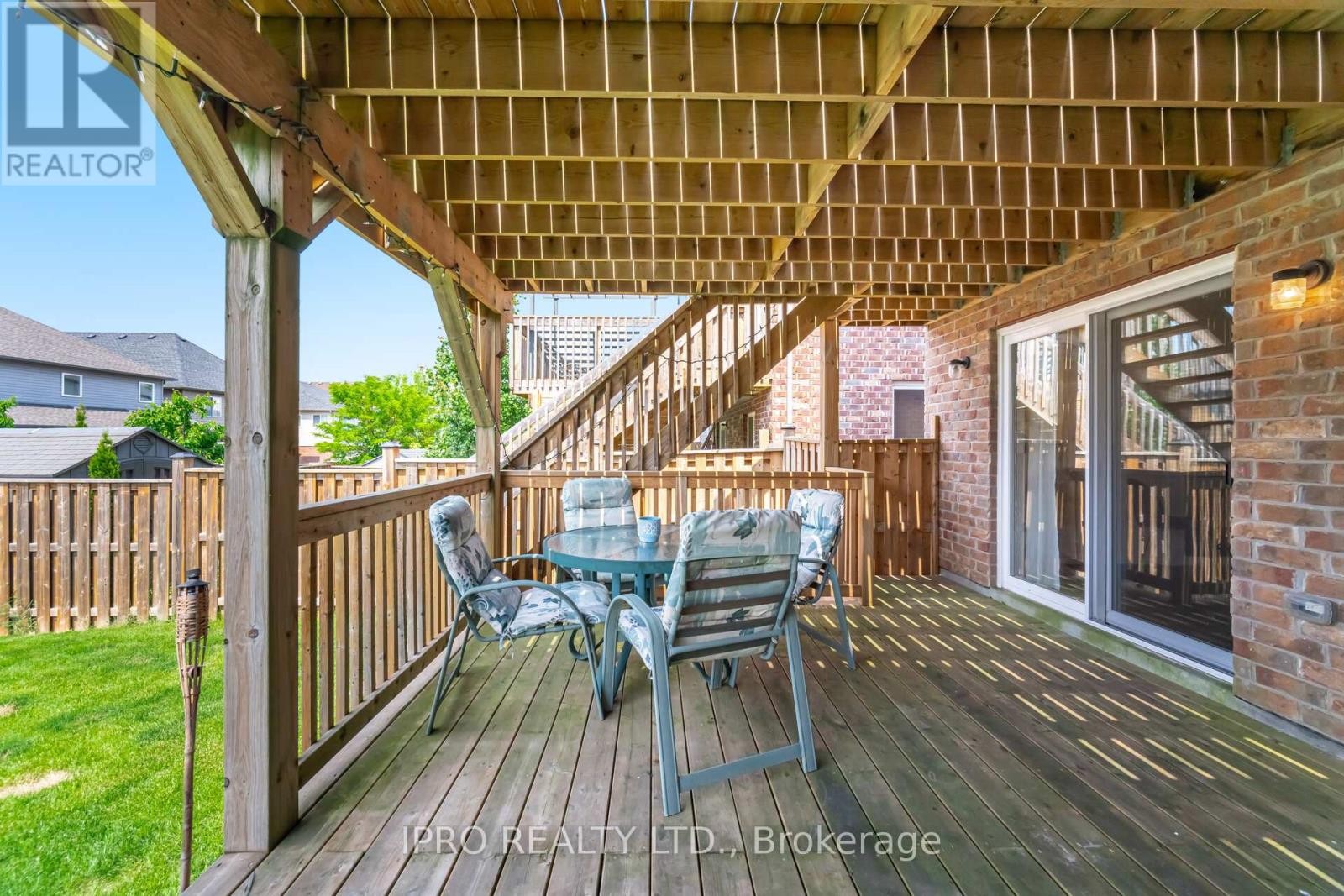 












132 COKER CRESCENT

,
Guelph/Eramosa (Rockwood),




Ontario
N0B2K0

