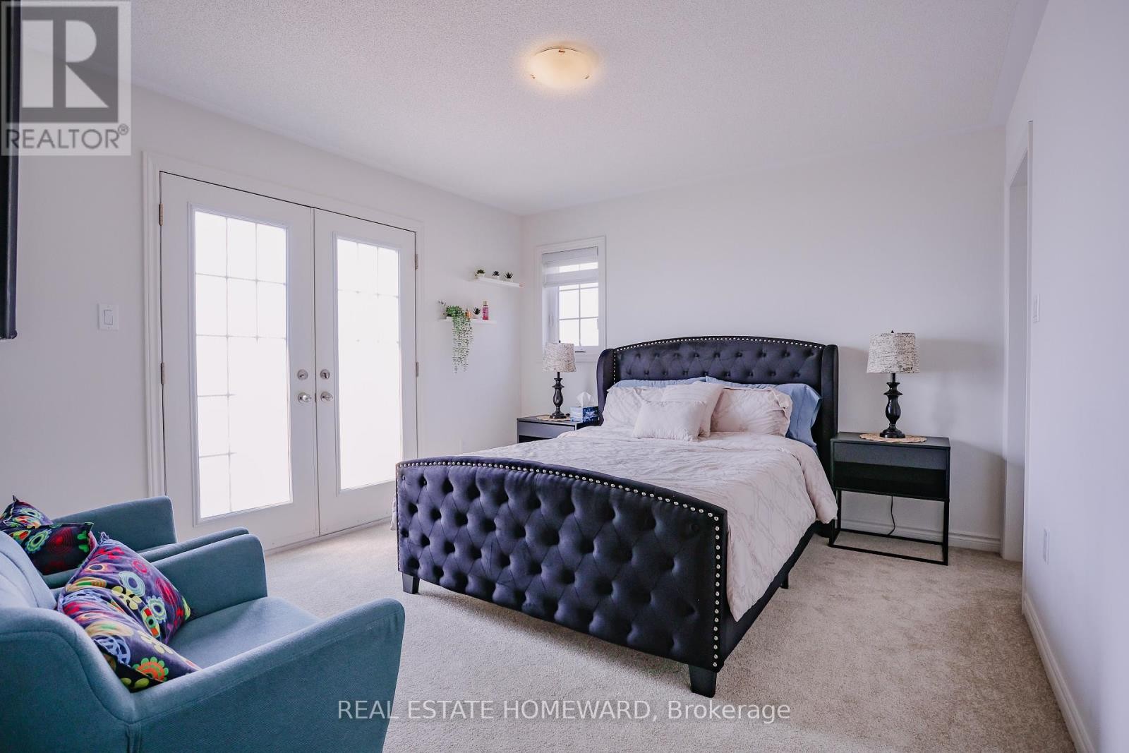 












111 REA DRIVE

,
Centre Wellington (Fergus),




Ontario
N1M2W3

