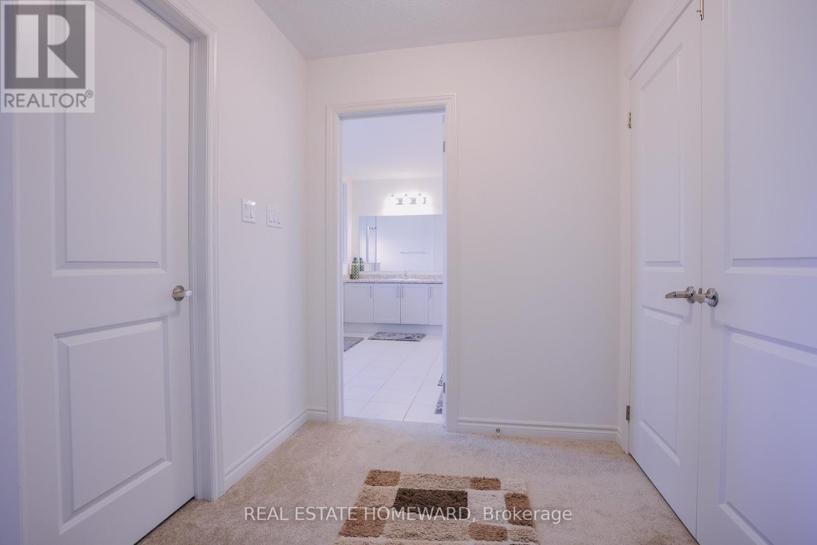 












111 REA DRIVE

,
Centre Wellington (Fergus),




Ontario
N1M2W3

