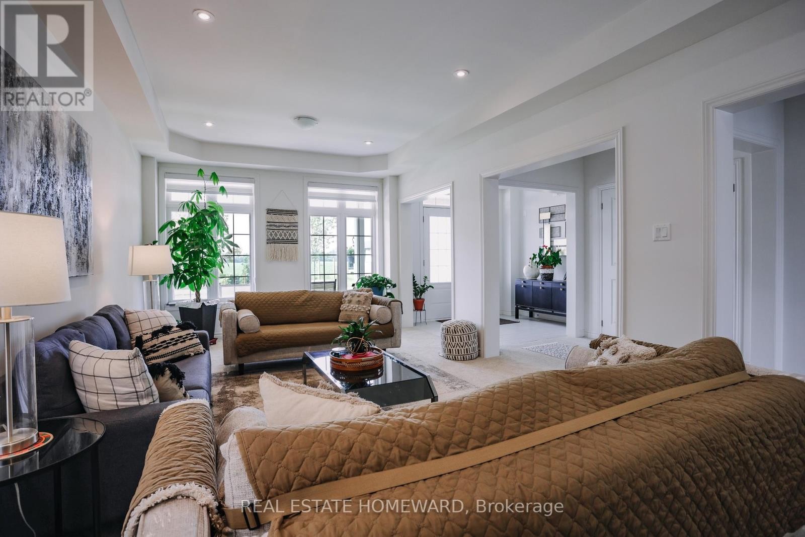 












111 REA DRIVE

,
Centre Wellington (Fergus),




Ontario
N1M2W3

